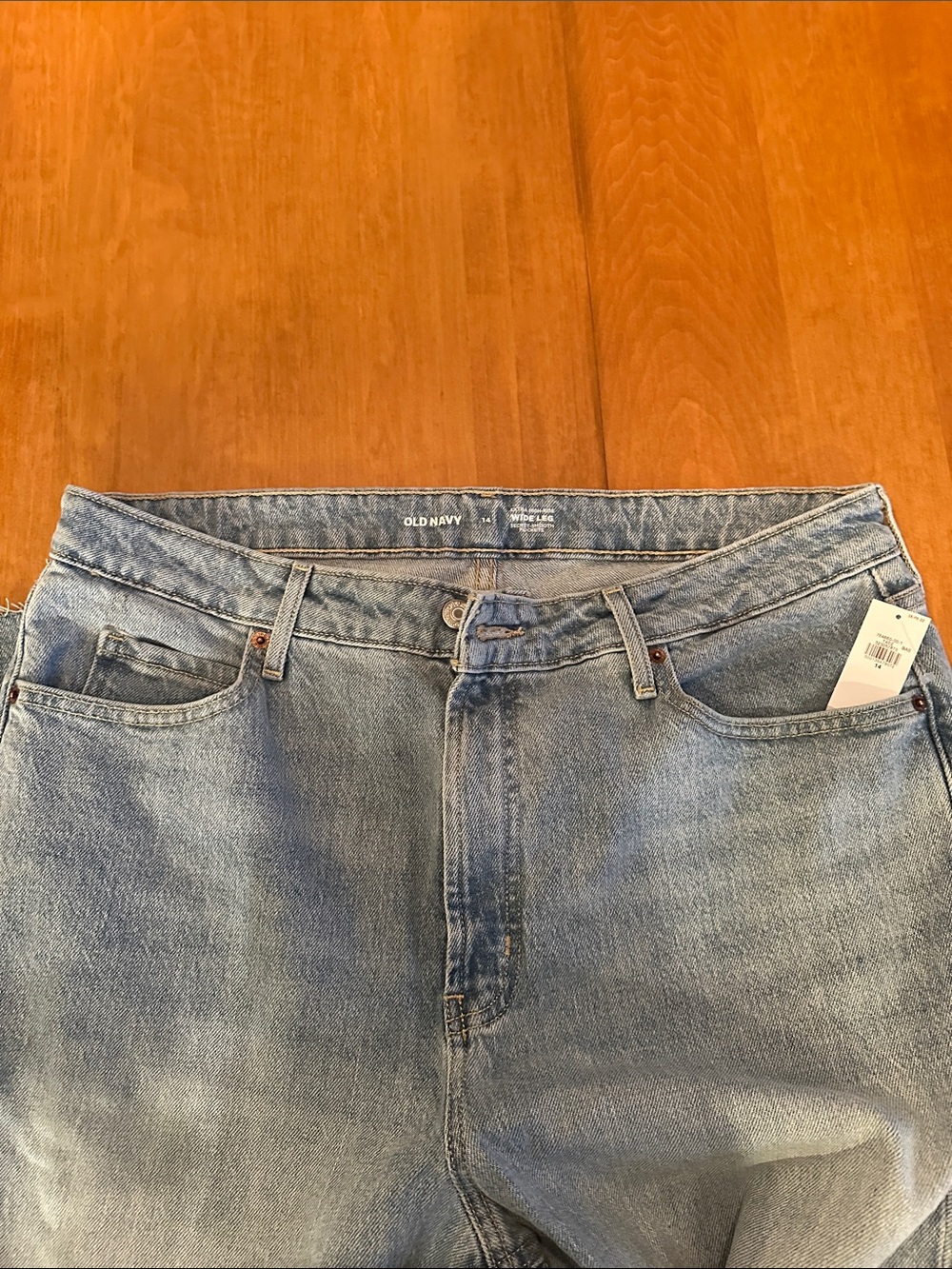 Old Navy Light Wash Wide-Leg Women's Jeans - Picture 3 of 7